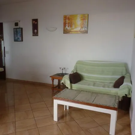Av. Apartamento *
